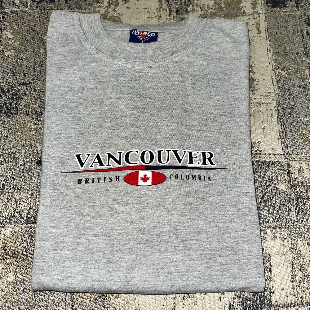 World Vancouver Canada T Shirt‎ Mens Large Gray Y2K Tee Destination Travel
